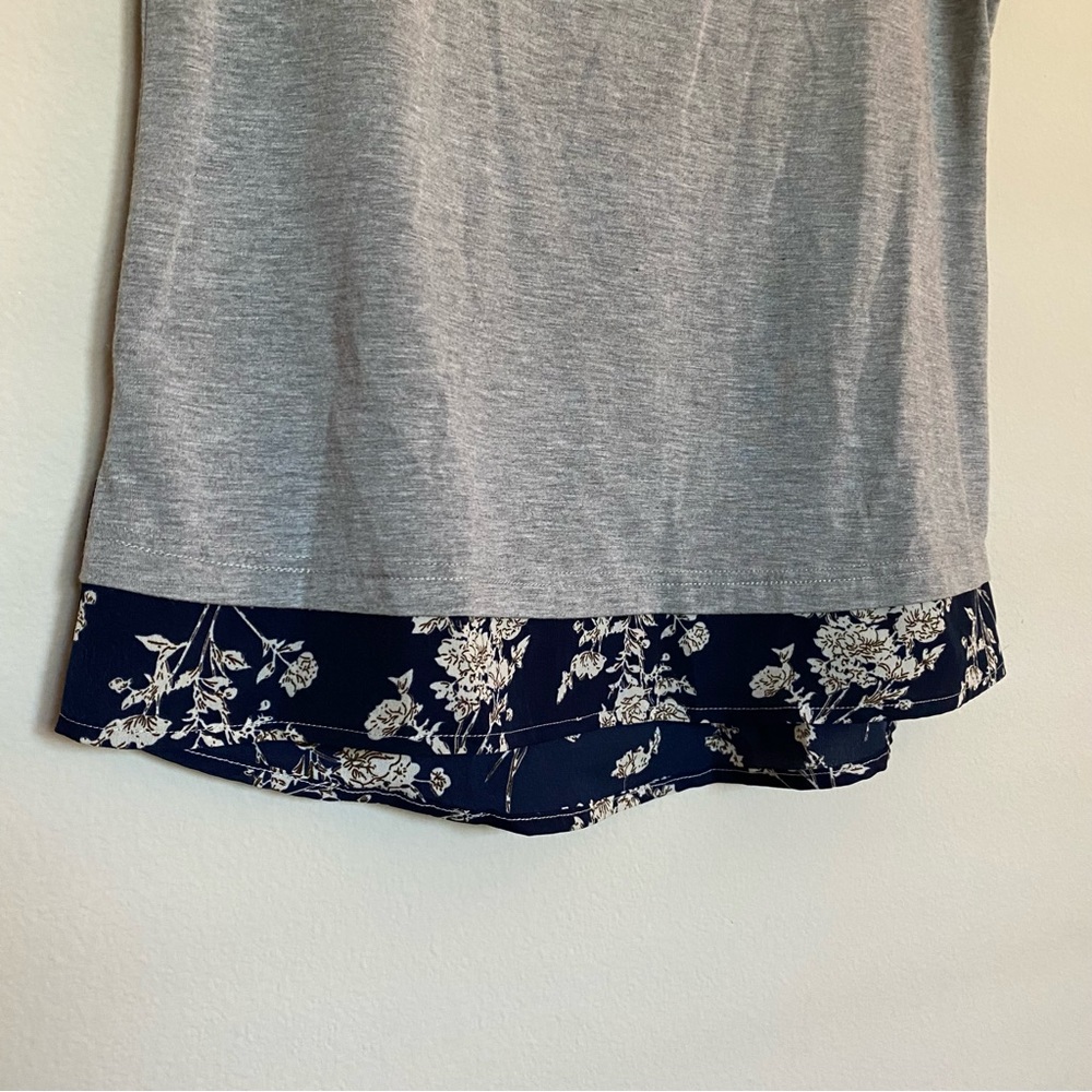 Grey Top - Picture 4 of 7